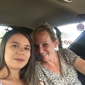 Meet your Posher, Cassandra